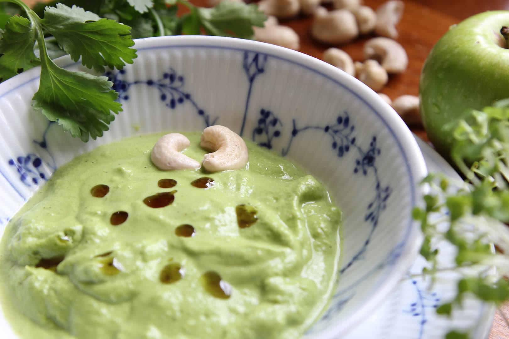 Apple Cashew Nut Coriander Sauce — 4
