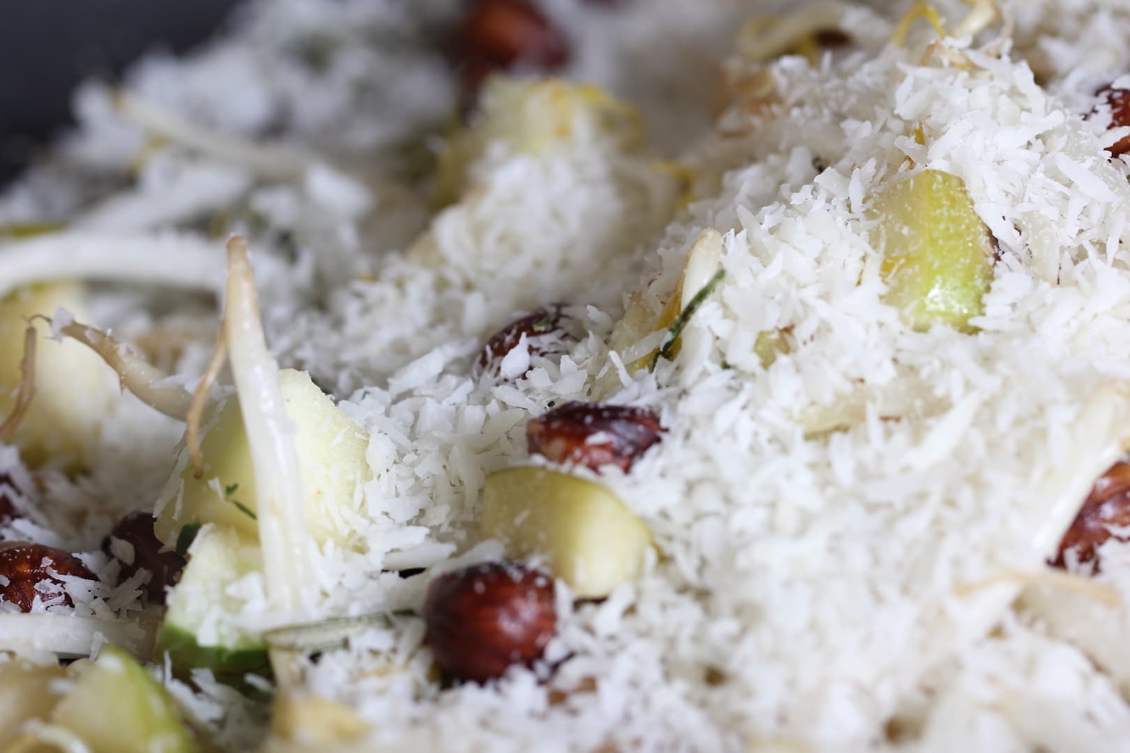 Hazelnut Sprouts Coco salad 4