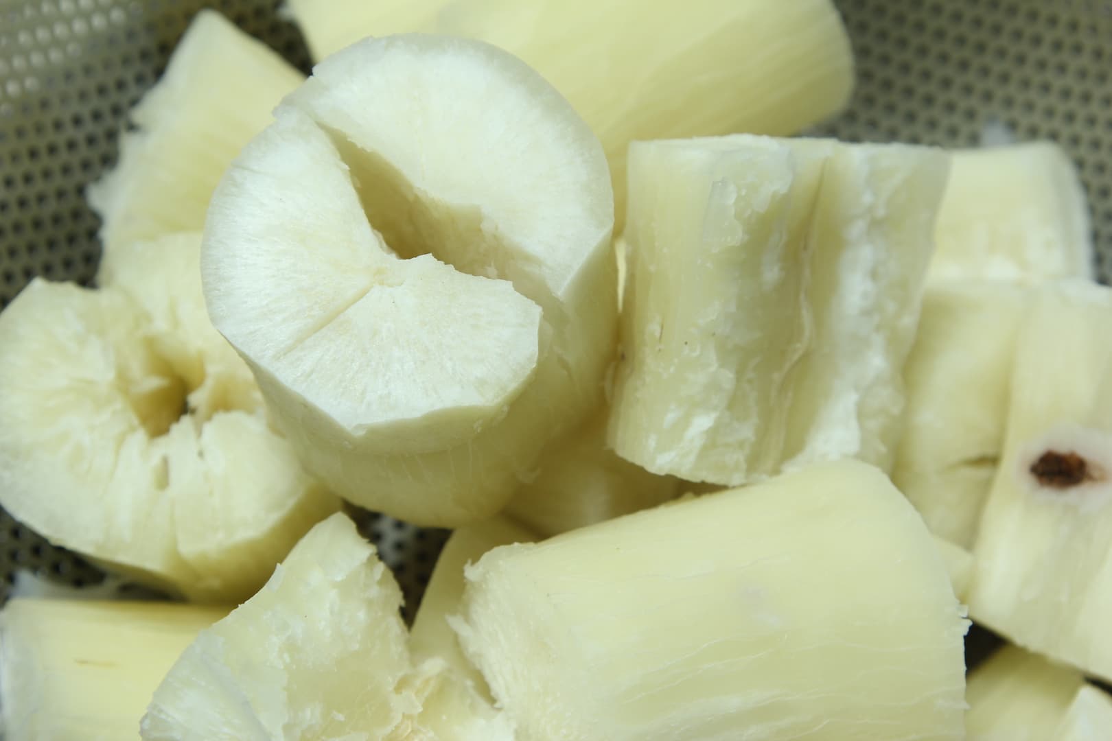 Bacalhau Com Nata (Vegetarian Codfish with Nettle) — 19